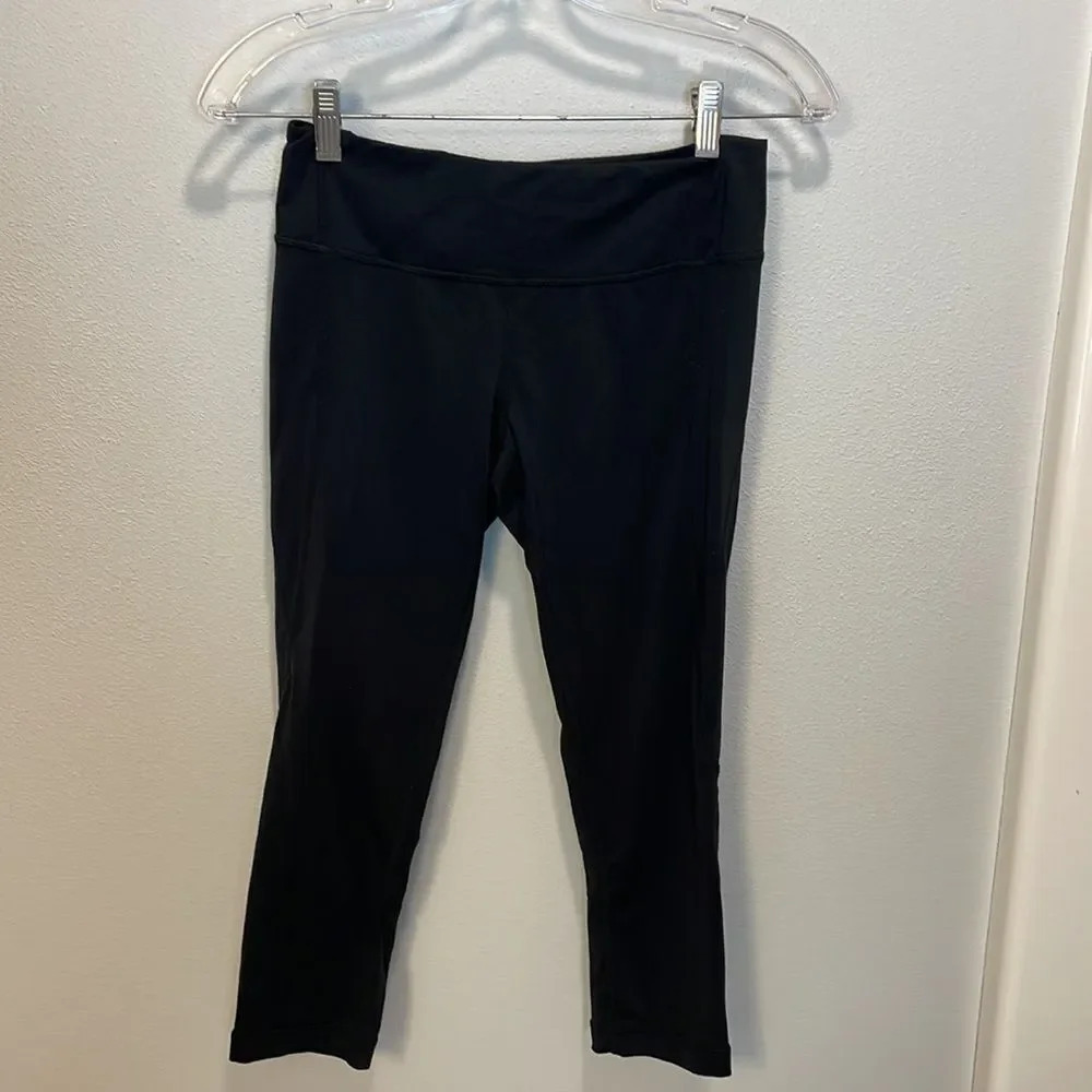 Zella woman’s Capri black pants - Picture 2 of 10
